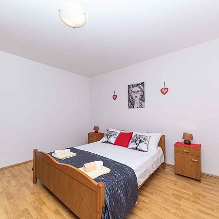 Apartment In Trogir 7406 Buitenkant foto
